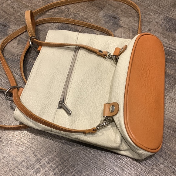 I Medici Italian leather crossbody bag convertible backpack handbag - Picture 10 of 11